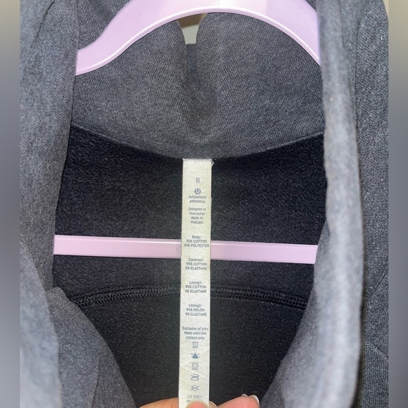 Lululemon jacket size 8 excellent condition - Picture 5 of 7